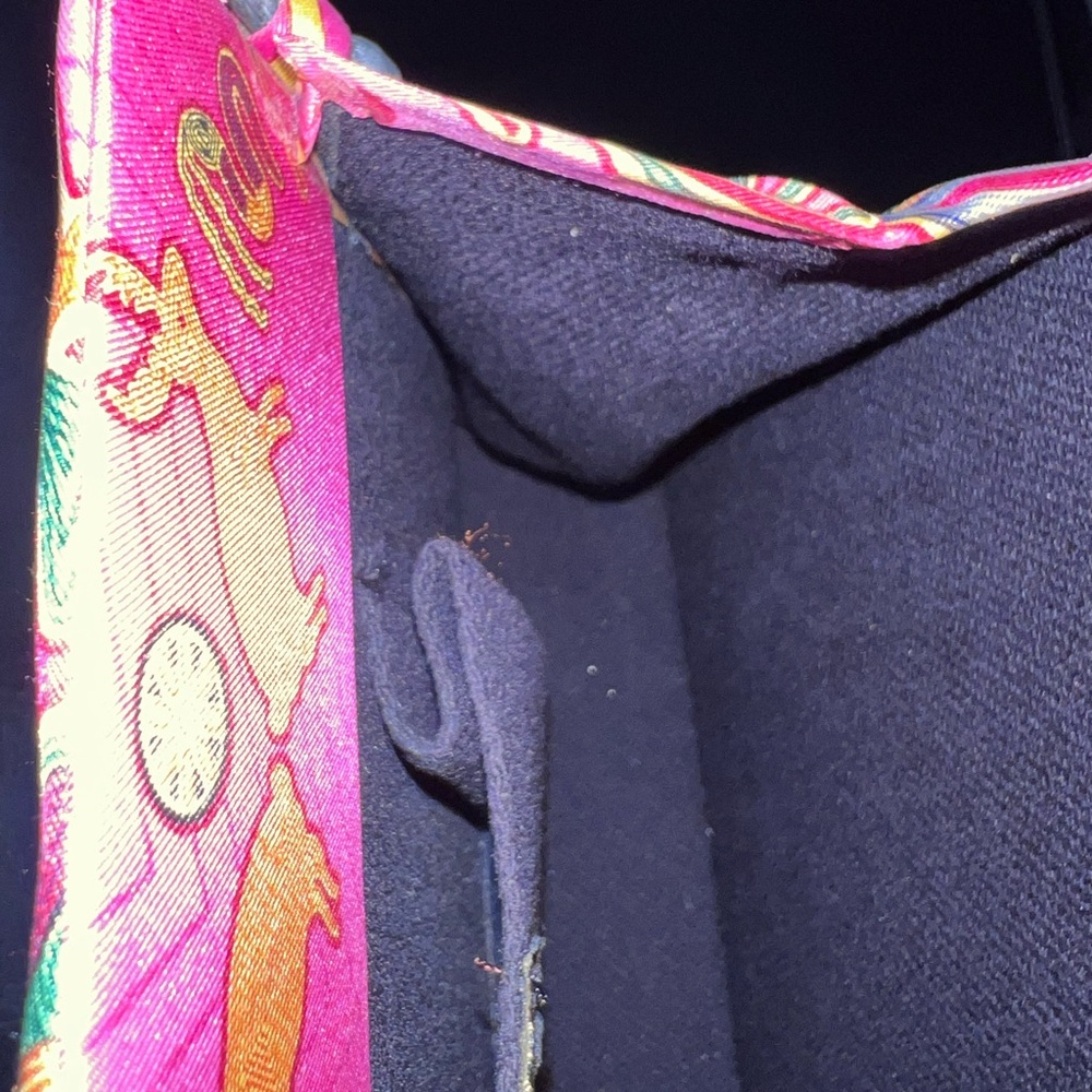 Gorgeous Pineda Covalin Handbag. EUC. - Picture 5 of 8